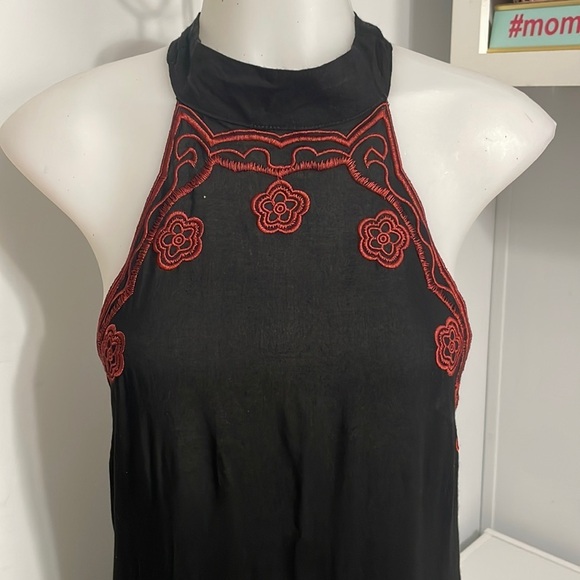 Lulu’s black embroidered halter dress size S - Picture 4 of 12